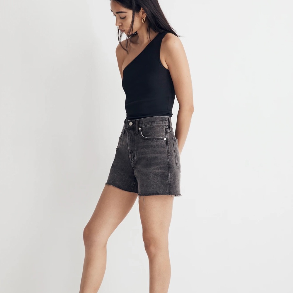 Madewell Relaxed Mid-Length Denim Shorts in Bradbrook Wash